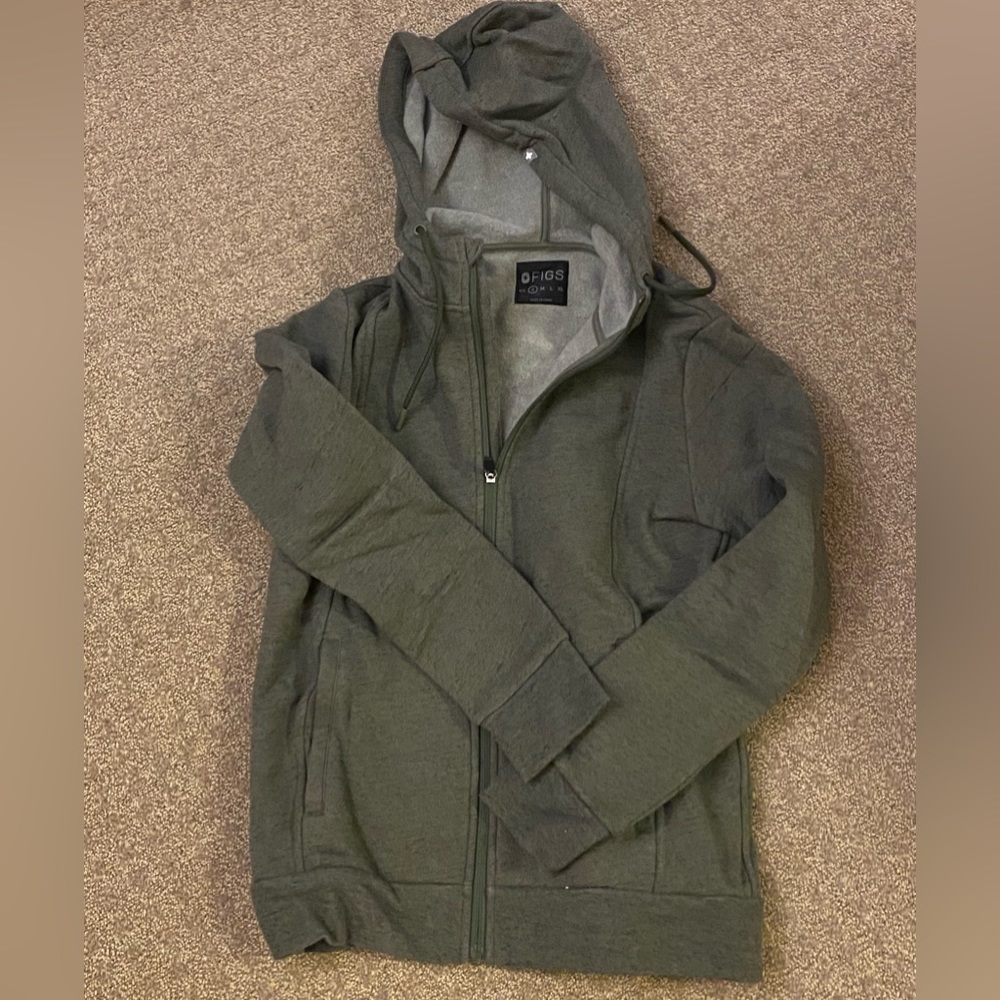 Women’s FIGS Hoodie in Moss